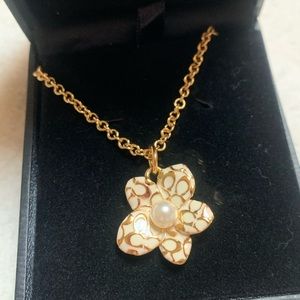 Coach flower necklace